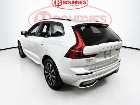 2024 Volvo XC60 B5 Plus Dark Theme