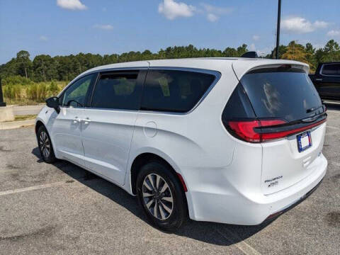 2025 Chrysler Pacifica Plug-In Hybrid