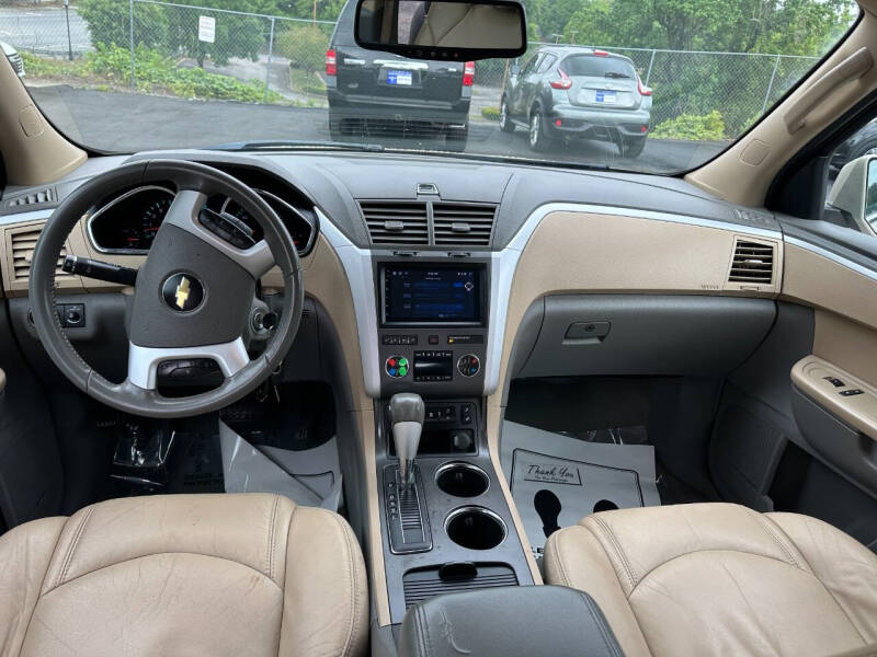 2012 Chevrolet Traverse LT