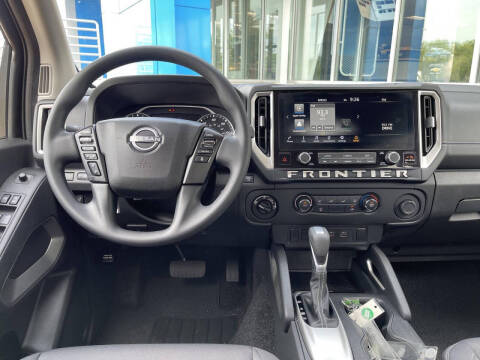 2025 Nissan Frontier SV