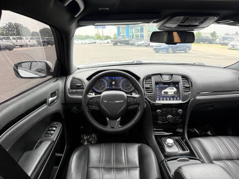 2017 Chrysler 300 S