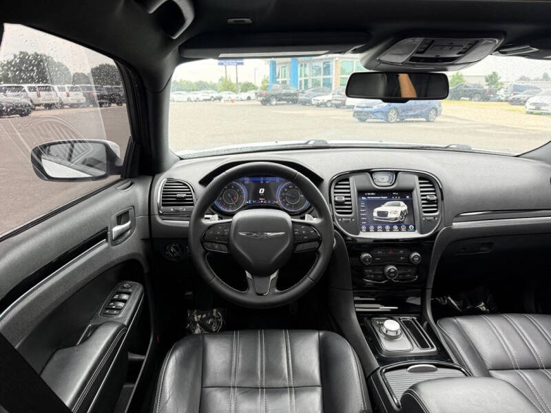 2017 Chrysler 300 S
