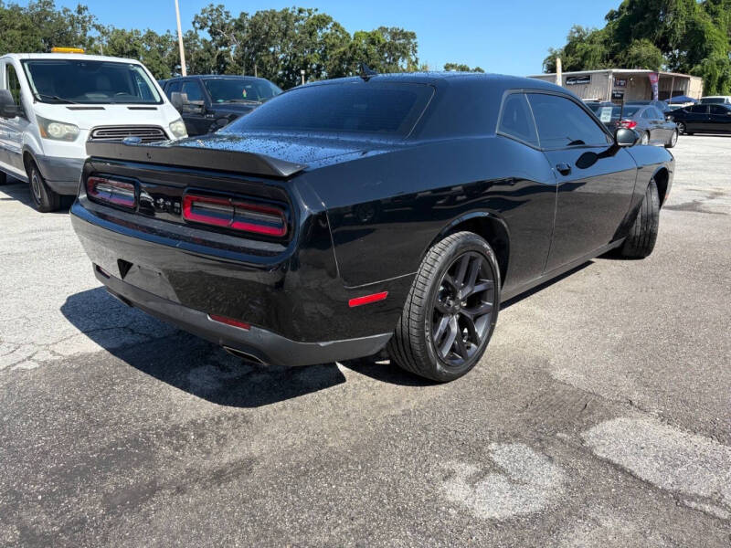 2021 Dodge Challenger SXT