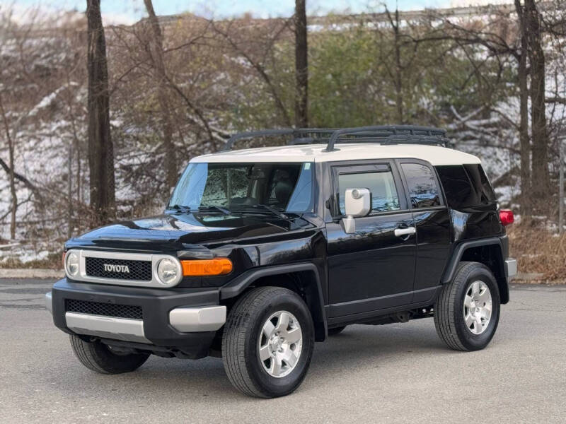 Toyota FJ Cruiser's photo