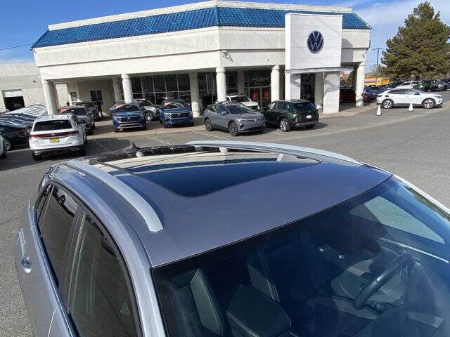 2021 Volkswagen Atlas Cross Sport V6 SE R-Line 4Motion