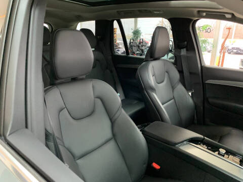 2025 Volvo XC90 B5 Core Bright Theme