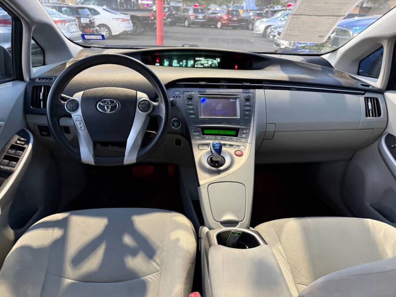 2012 Toyota Prius Two