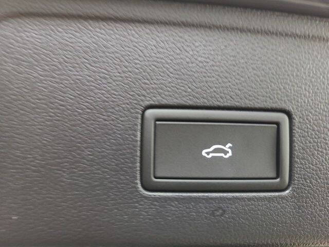 2026 Volkswagen Atlas Cross Sport SEL R-Line Black 4Motion