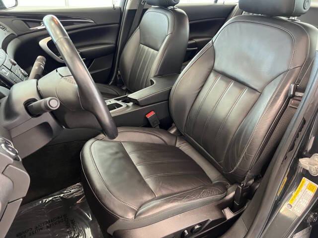2013 Buick Regal Premium 1