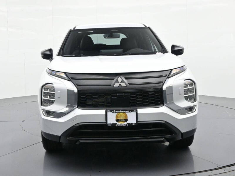 2026 Mitsubishi Outlander LE