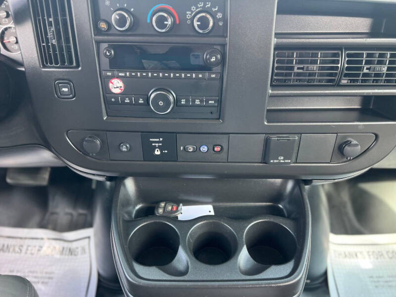 2023 Chevrolet Express 2500