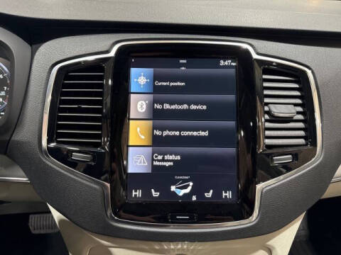 2022 Volvo XC90 T5 Momentum