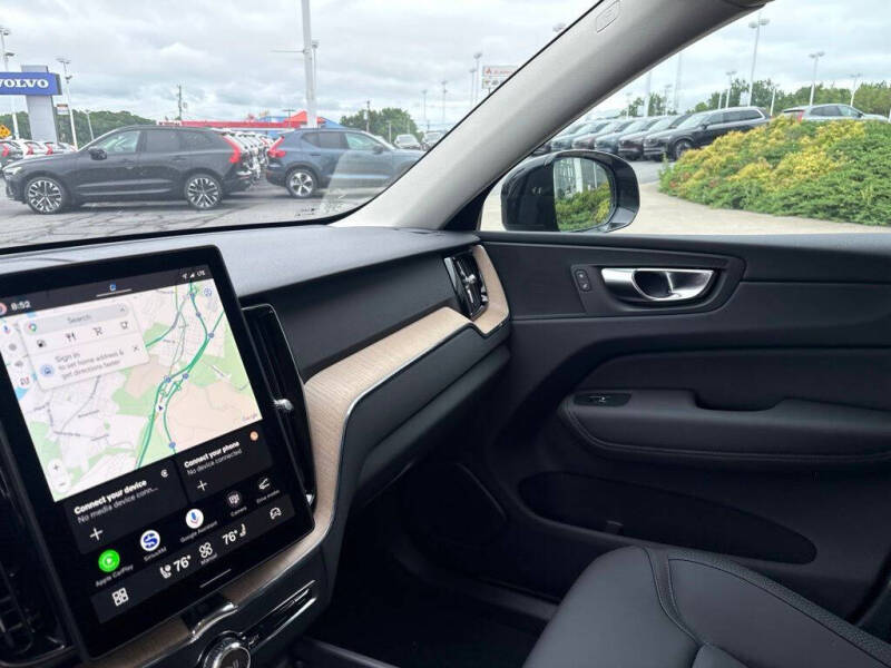 2026 Volvo XC60 B5 Core
