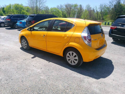 2014 Toyota Prius c Two