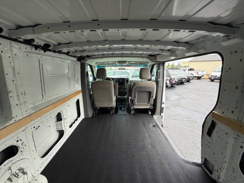 2013 Nissan NV 1500 SV