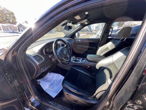 2019 Jeep Grand Cherokee Laredo E