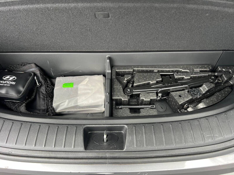 2019 Hyundai Santa Fe SE 2.4L