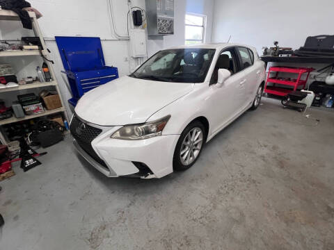 2012 Lexus CT 200h for sale at Bogie's Motors in Saint Louis MO