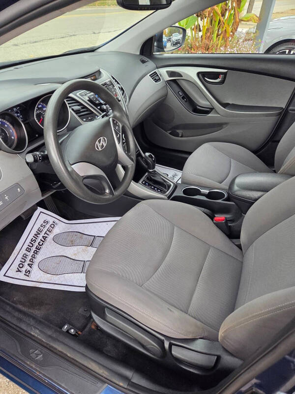 2016 Hyundai Elantra SE