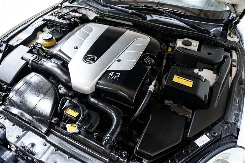 2005 Lexus SC 430
