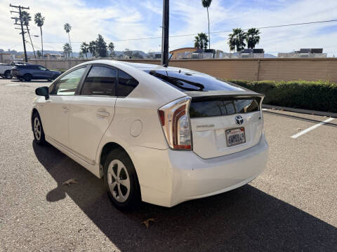 2012 Toyota Prius Two
