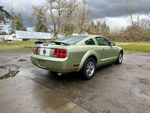 2005 Ford Mustang V6 Deluxe