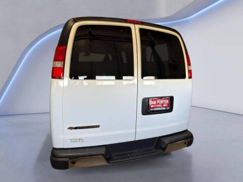 2025 Chevrolet Express LT 3500