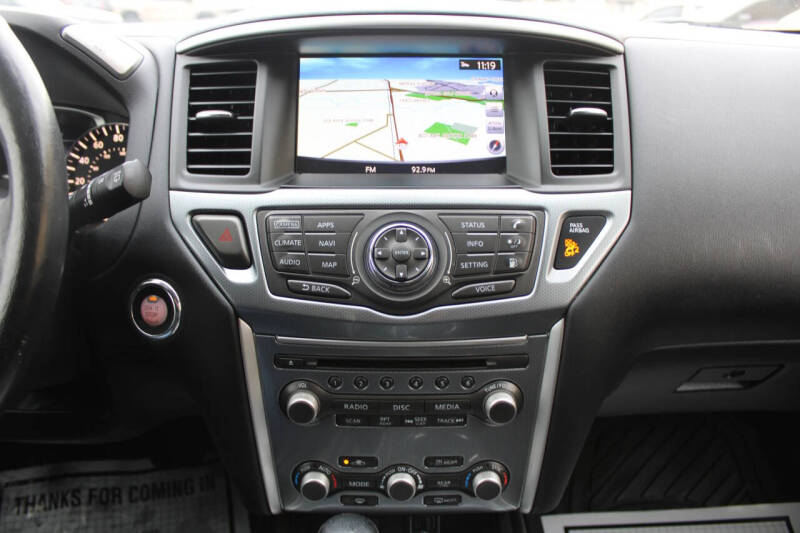 2020 Nissan Pathfinder SL