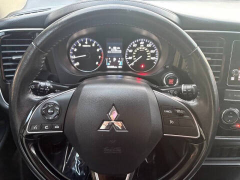 2019 Mitsubishi Outlander SE