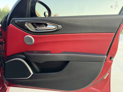 2017 Alfa Romeo Giulia Ti