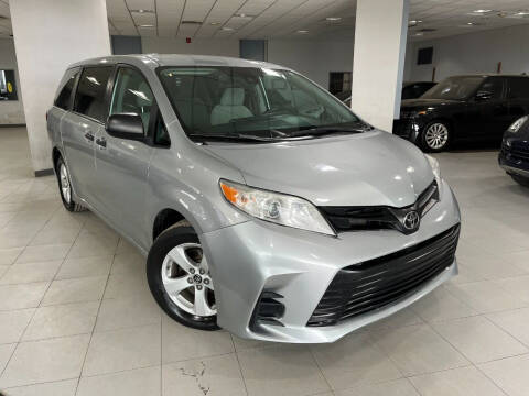 2020 Toyota Sienna for sale at Auto Mall of Springfield in Springfield IL