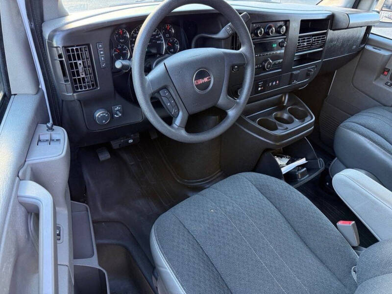 2024 GMC Savana 2500