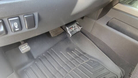 2011 Nissan Titan SL