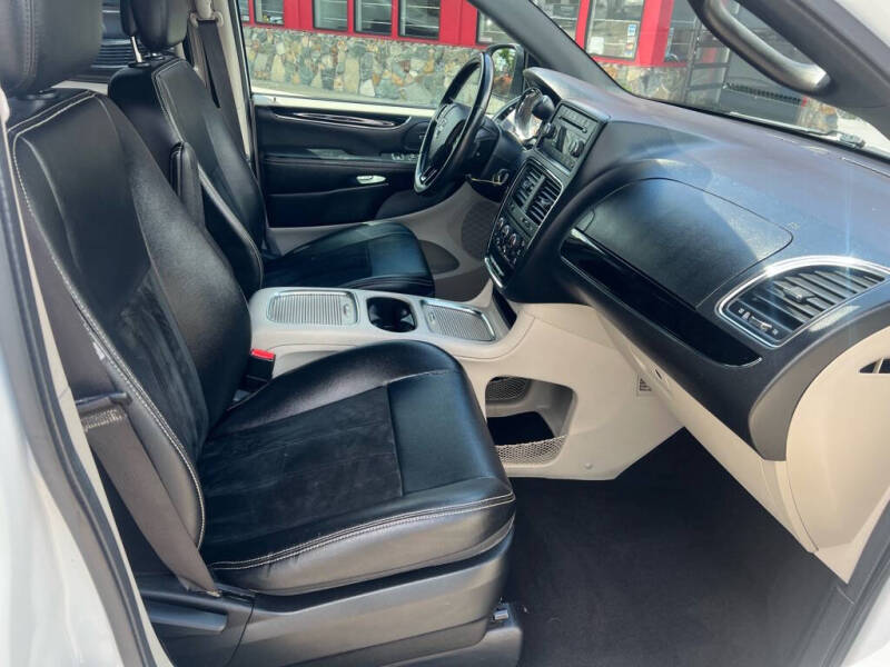 2017 Dodge Grand Caravan SXT