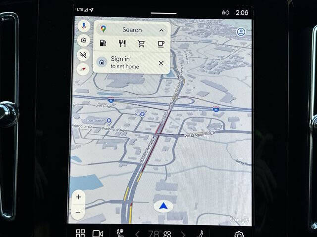 2025 Volvo XC40 B5 Core Bright Theme