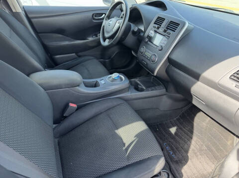 2015 Nissan LEAF S