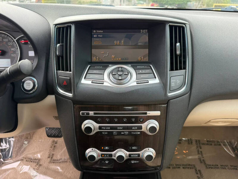 2012 Nissan Maxima