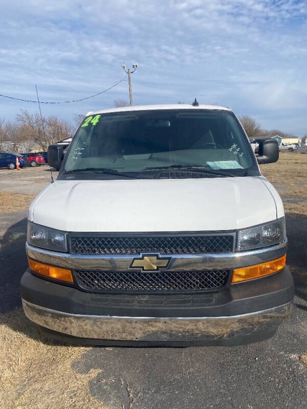 2024 Chevrolet Express 2500