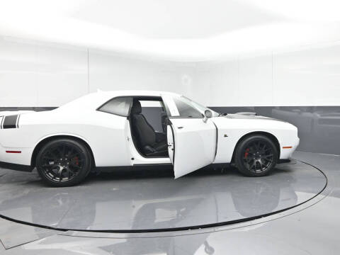 2017 Dodge Challenger R/T Plus