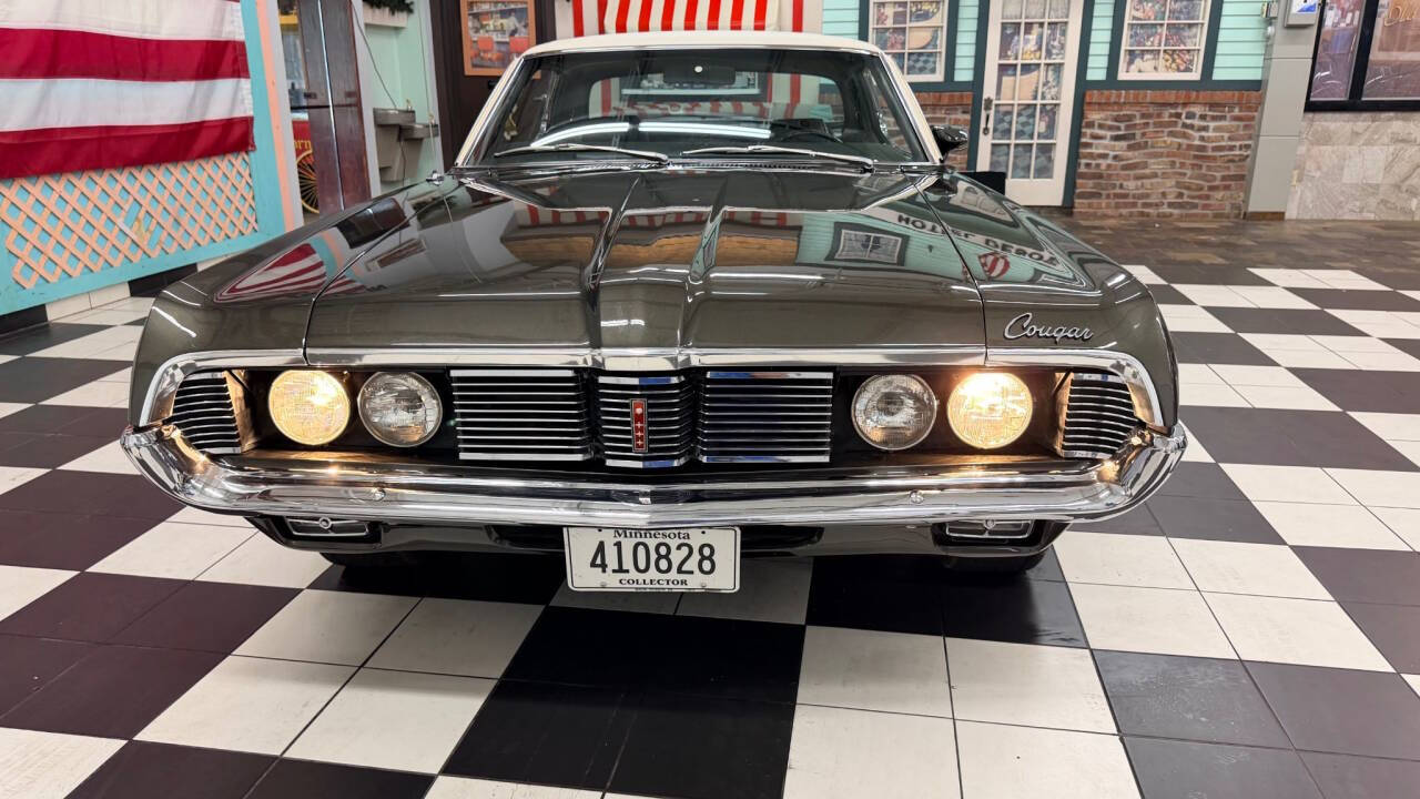 1969 Mercury Cougar XR7 43