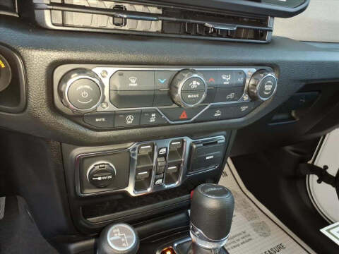 2026 Jeep Gladiator Sport