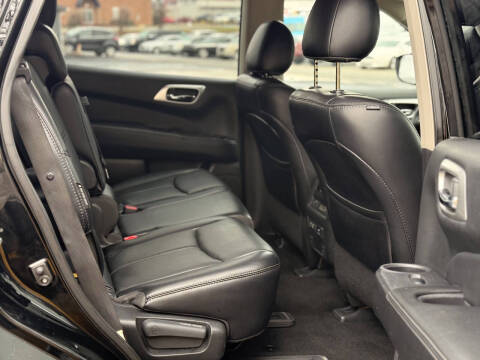 2020 Nissan Pathfinder SL