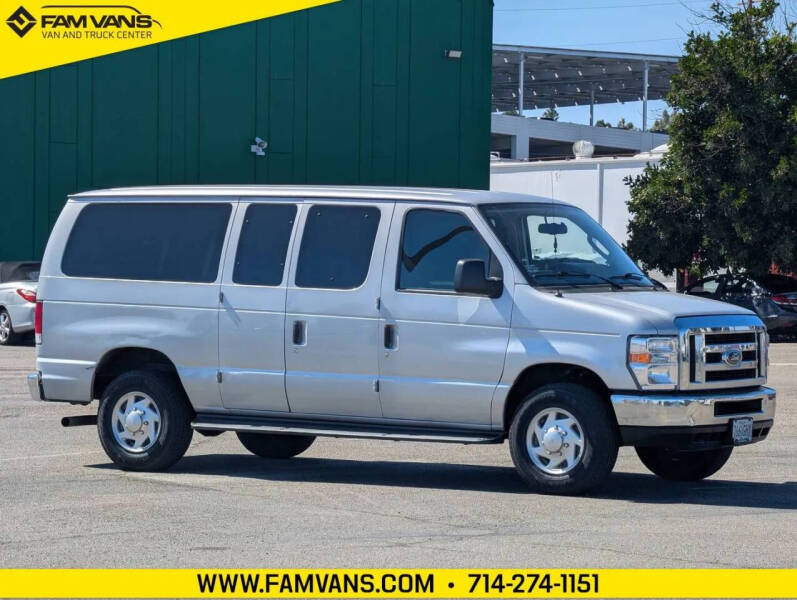 2013 Ford E-Series E-350 SD XLT