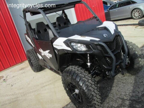 2023 Can-Am MAVERICK 700 DPS