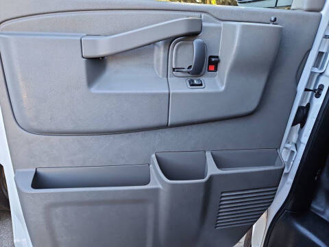 2024 Chevrolet Express 2500