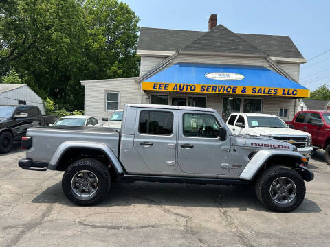 2020 Jeep Gladiator for sale at EEE AUTO SERVICES AND SALES LLC in Cincinnati OH