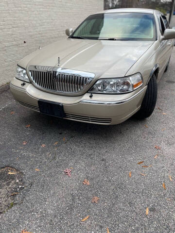 2007 Lincoln Town Car for sale at Pit Stop Auto Market in Cary NC