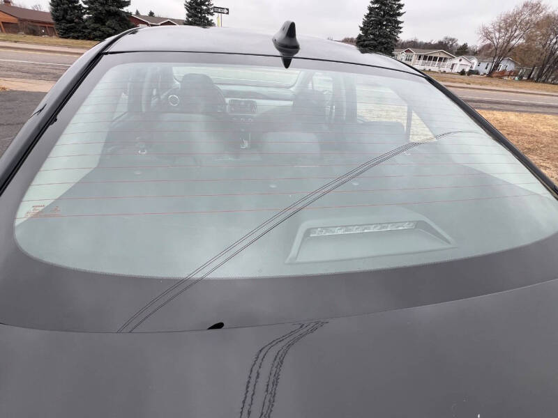 2022 Nissan Versa SV