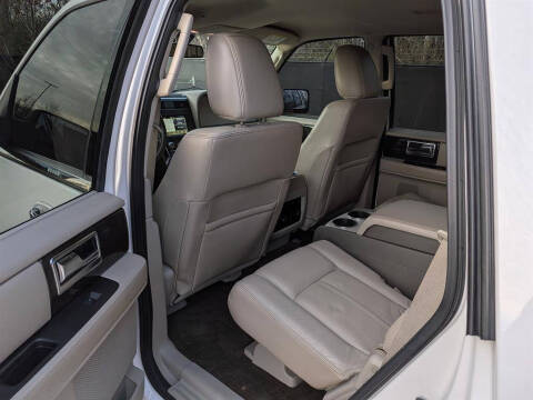 2016 Lincoln Navigator Select