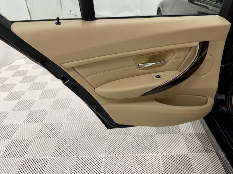 2015 BMW 3 Series 328i